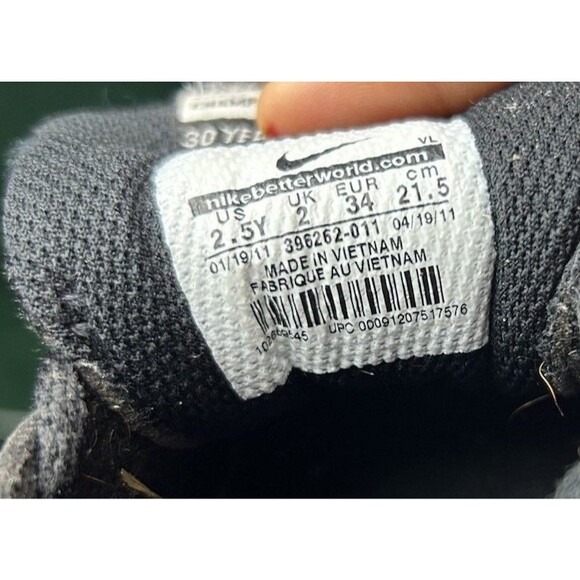 Nike  Shark Football Cleats Shoe 396262-001 Black Youth Size 2.5y - Picture 8 of 8